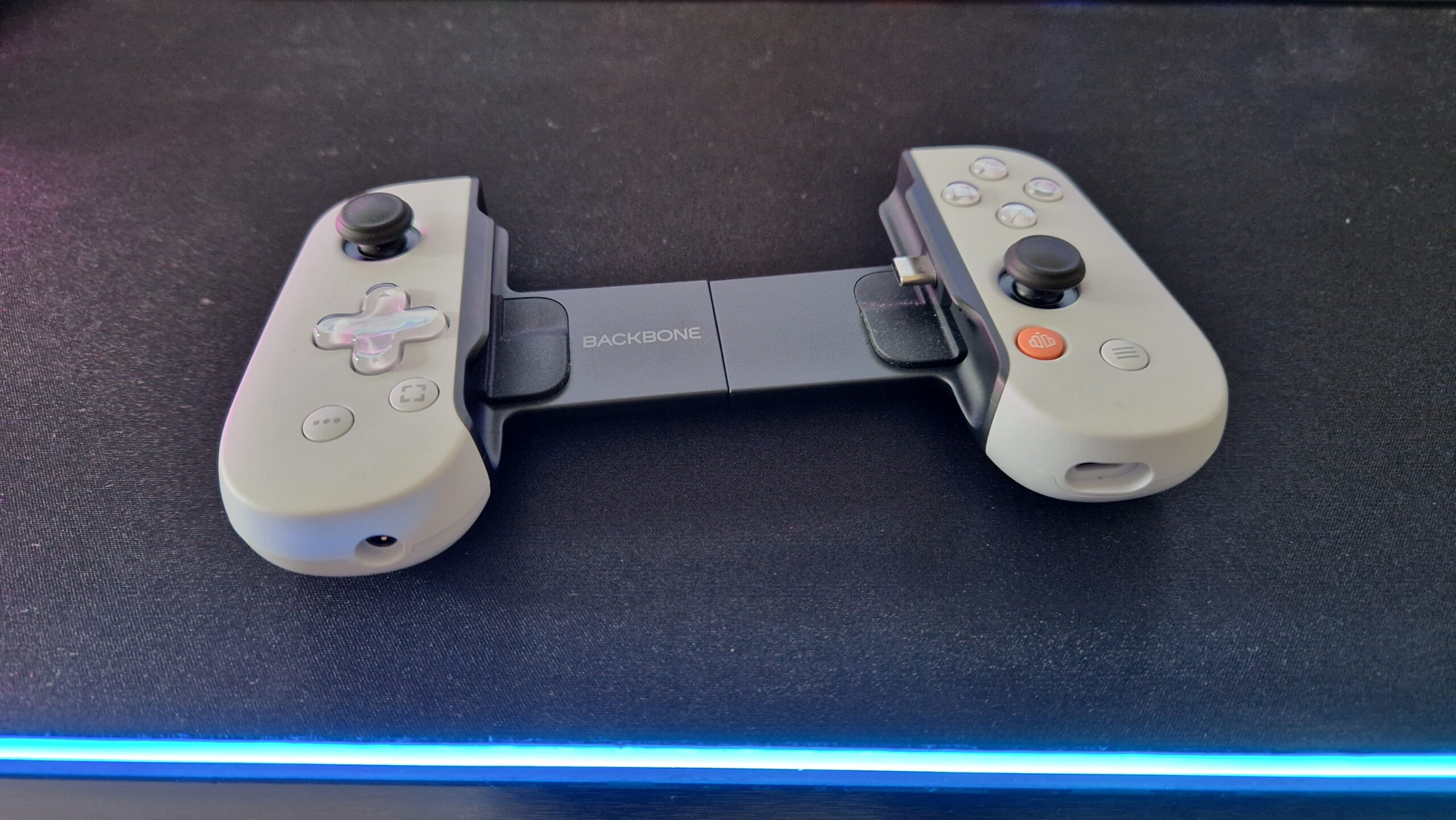 Gambler's Guide to the Latest Casino Gadgets and Tech 7 Mobile Gaming Controller